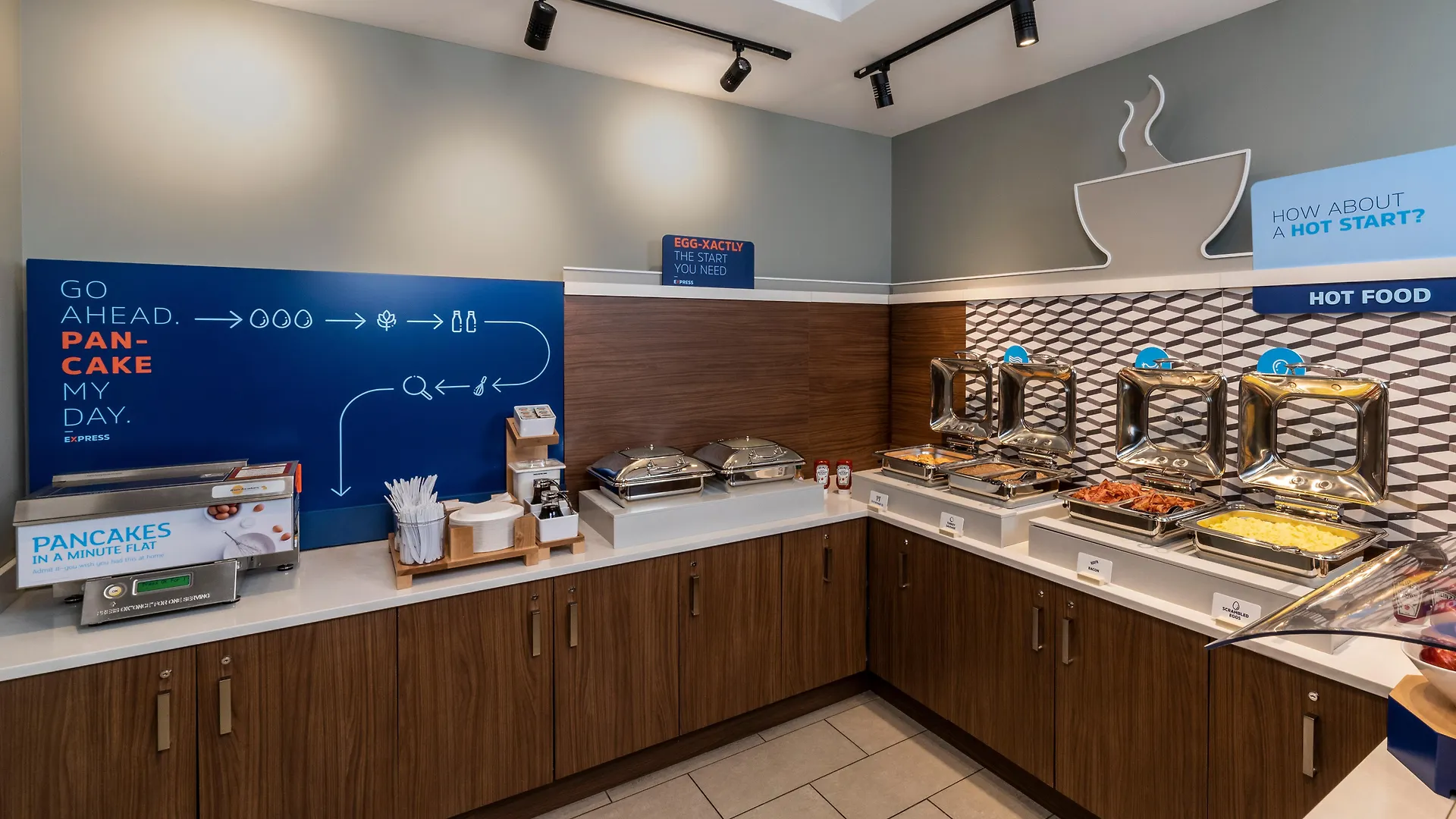 Holiday Inn Express Toronto Downtown By Ihg Hotel