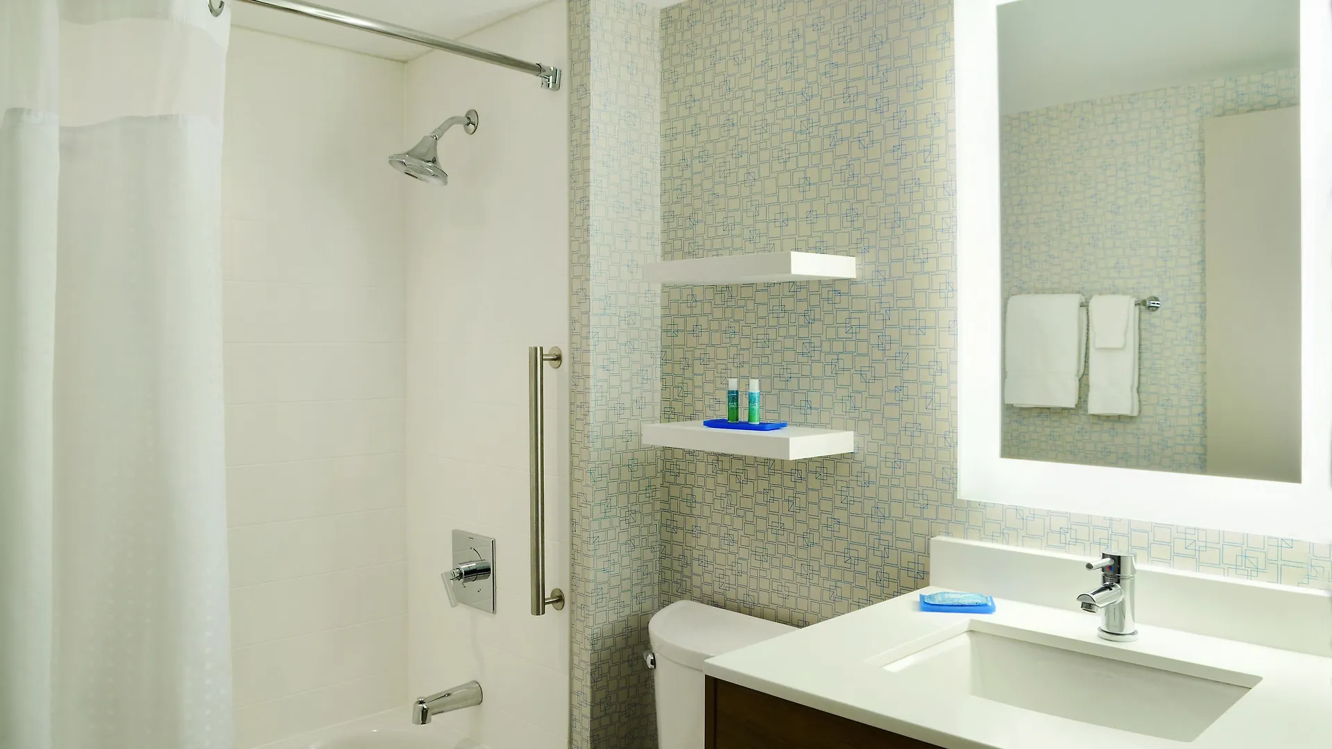 Holiday Inn Express Toronto Downtown By Ihg Hotel