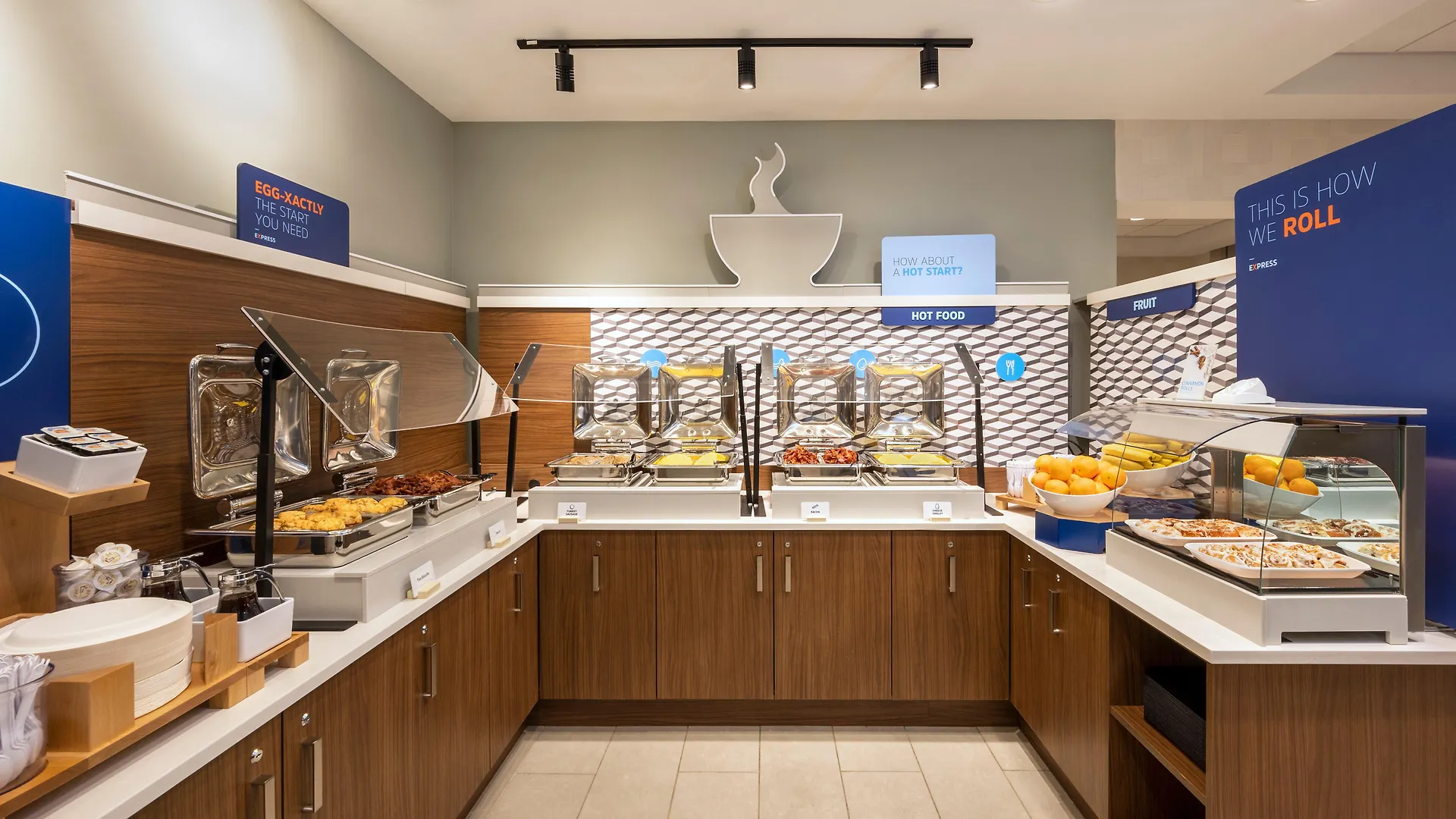 Hotel Holiday Inn Express Toronto Downtown By Ihg