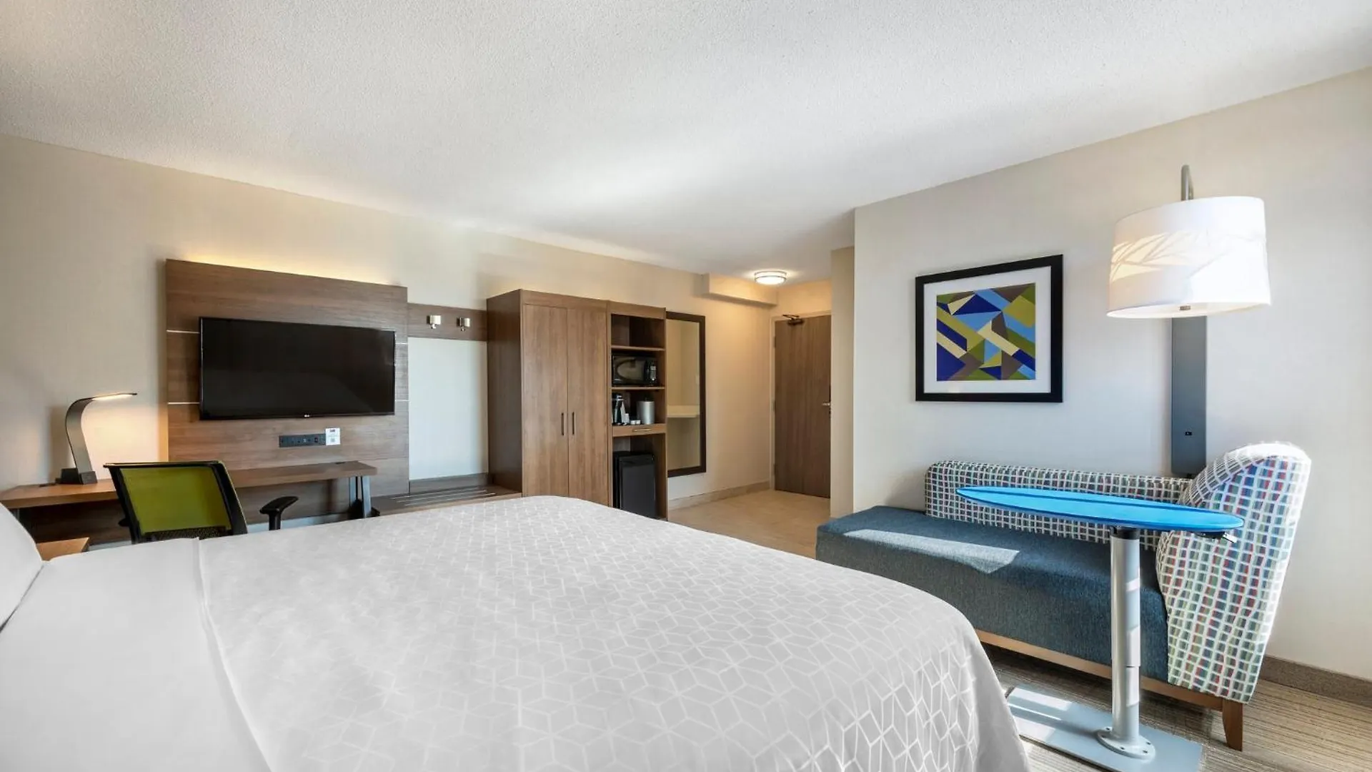 Holiday Inn Express Toronto Downtown By Ihg Hotel