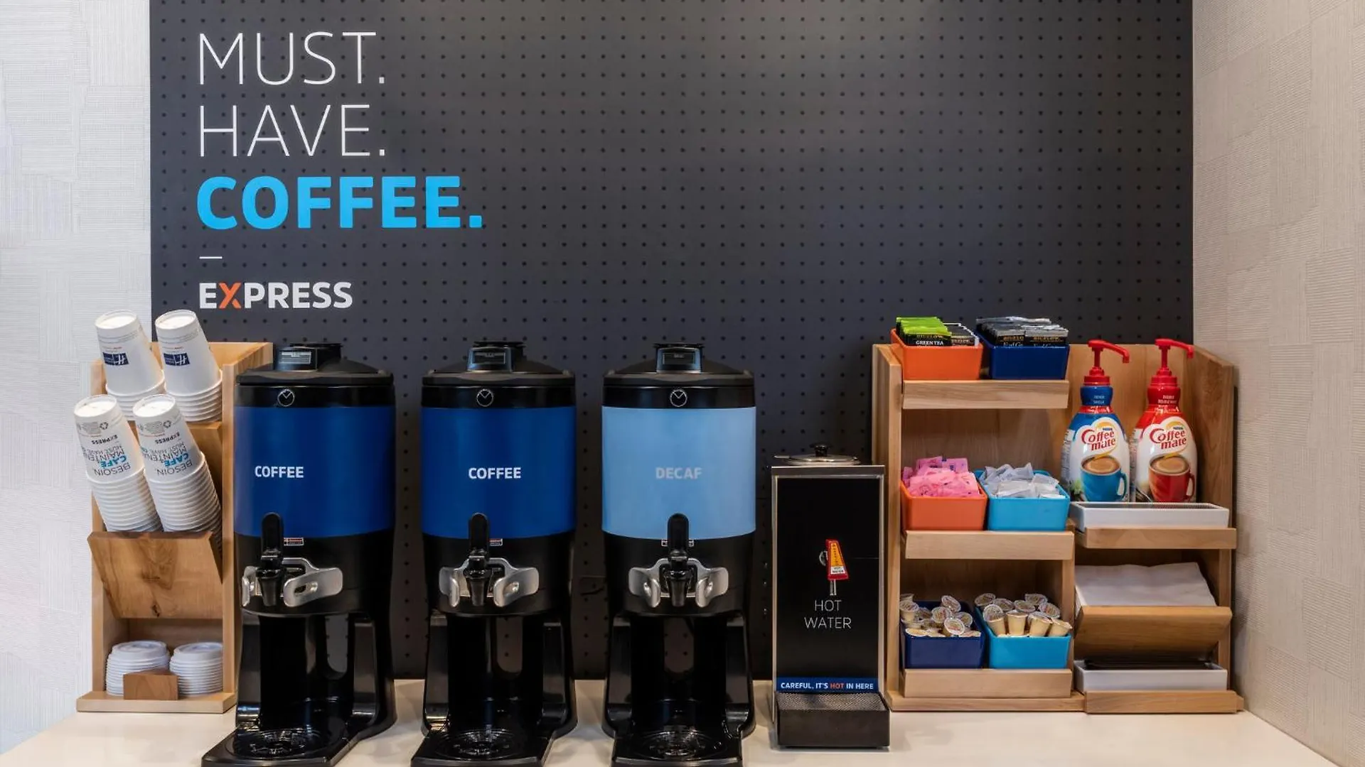 Hotel Holiday Inn Express Toronto Downtown By Ihg