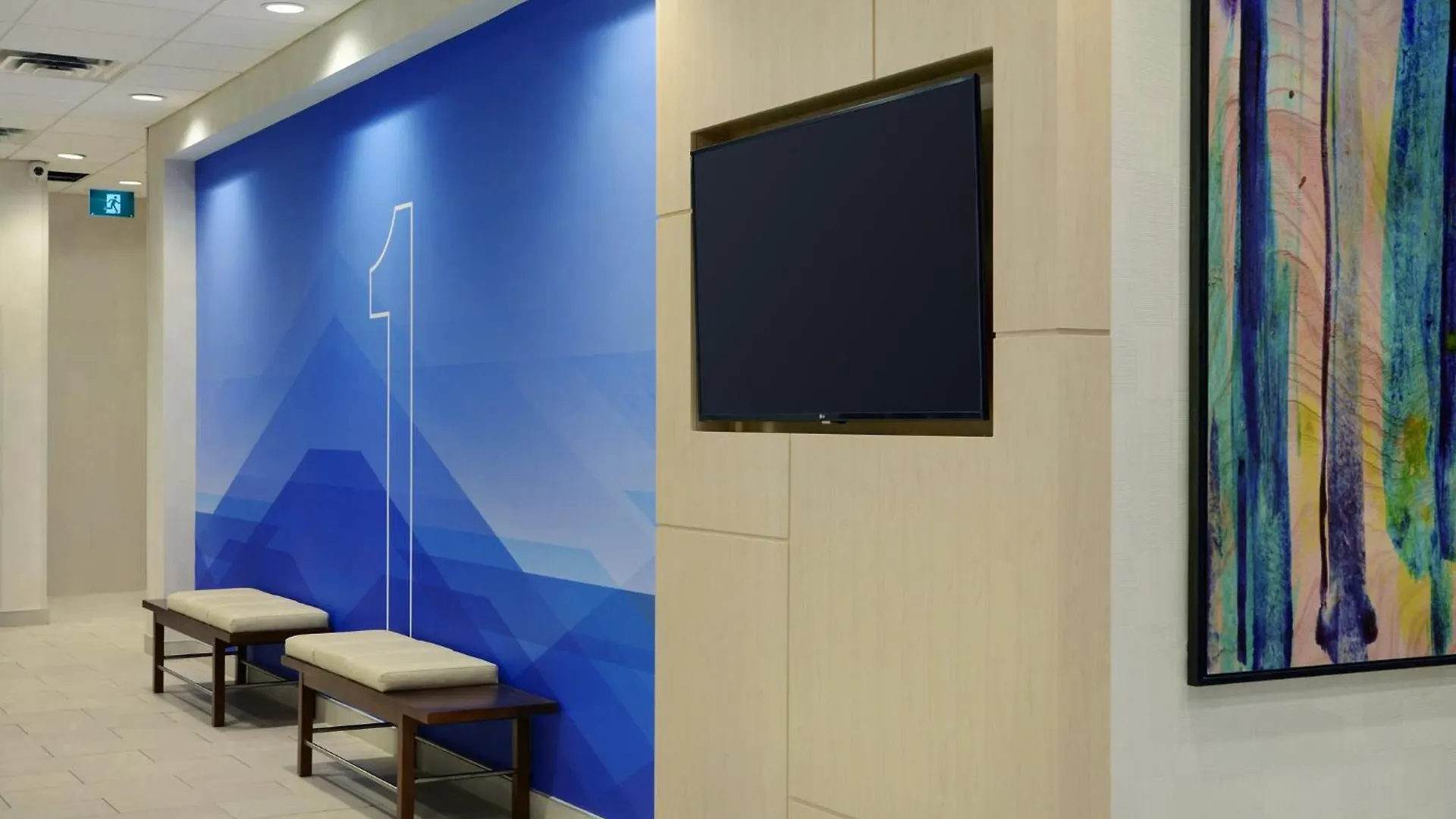 Holiday Inn Express Toronto Downtown By Ihg 3*,