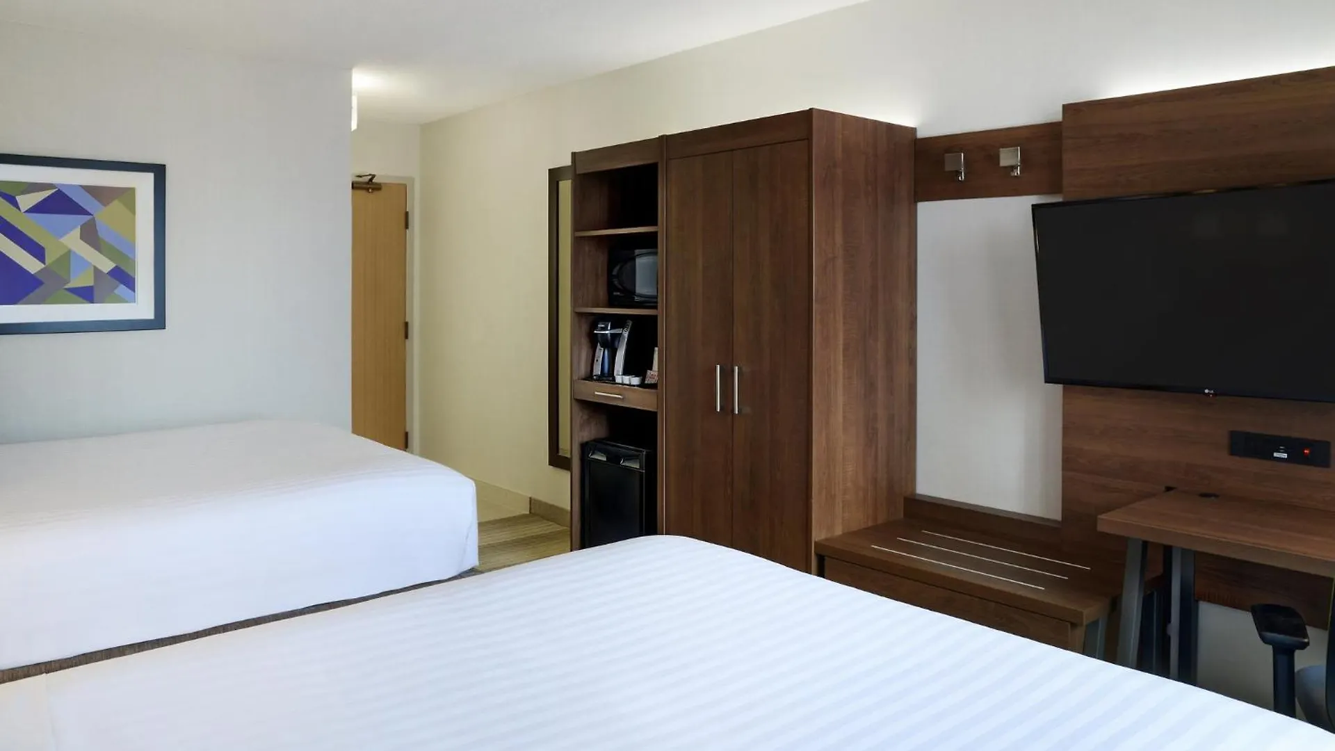 Holiday Inn Express Toronto Downtown By Ihg Hotel