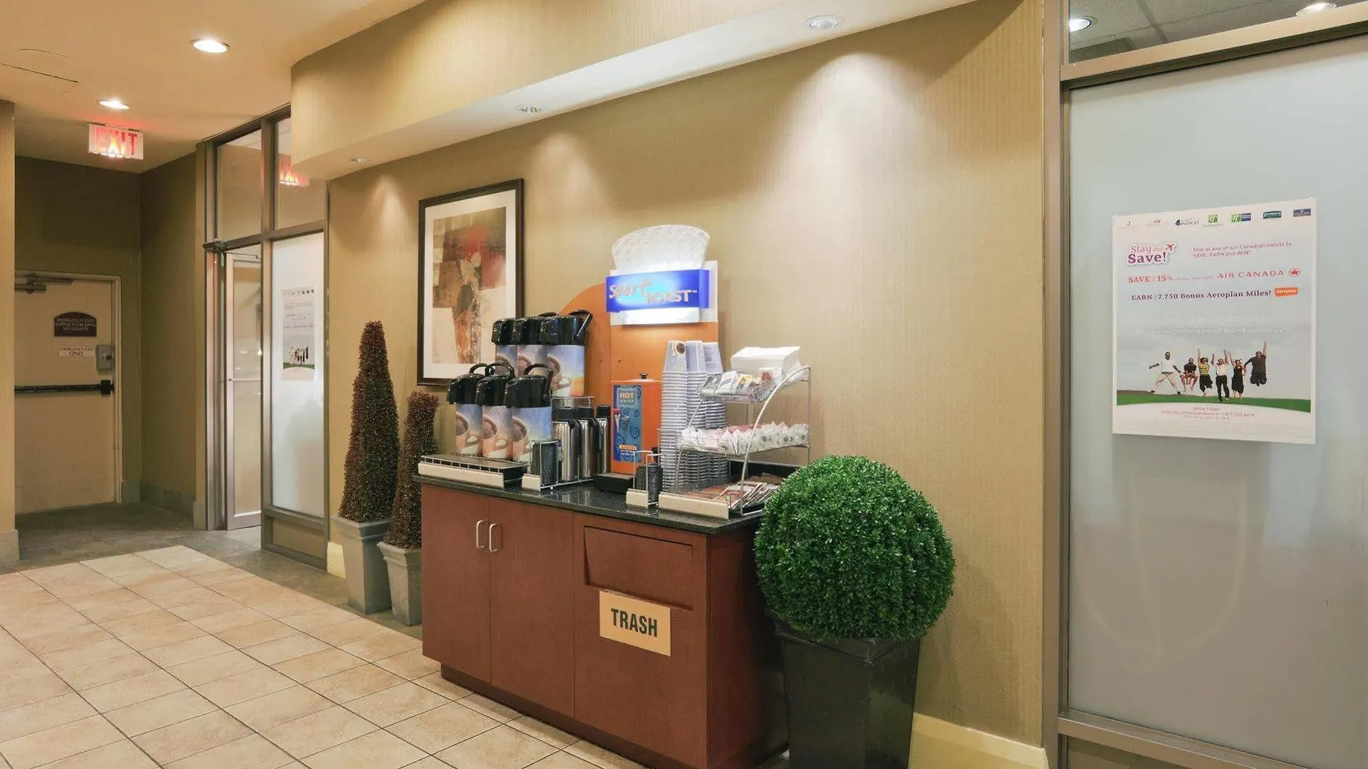 Holiday Inn Express Toronto Downtown By Ihg 3*,
