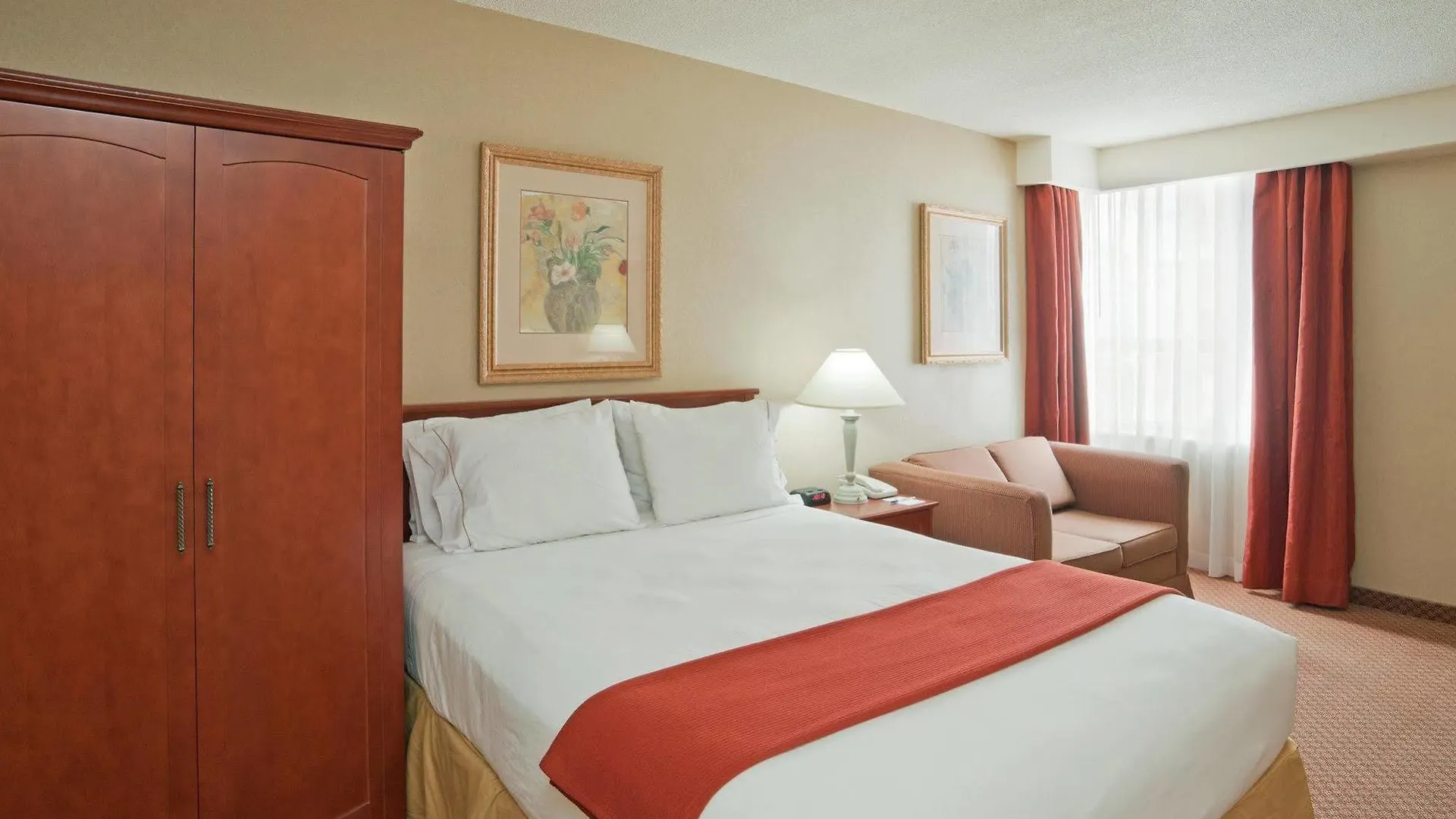 Holiday Inn Express Toronto Downtown By Ihg Canada