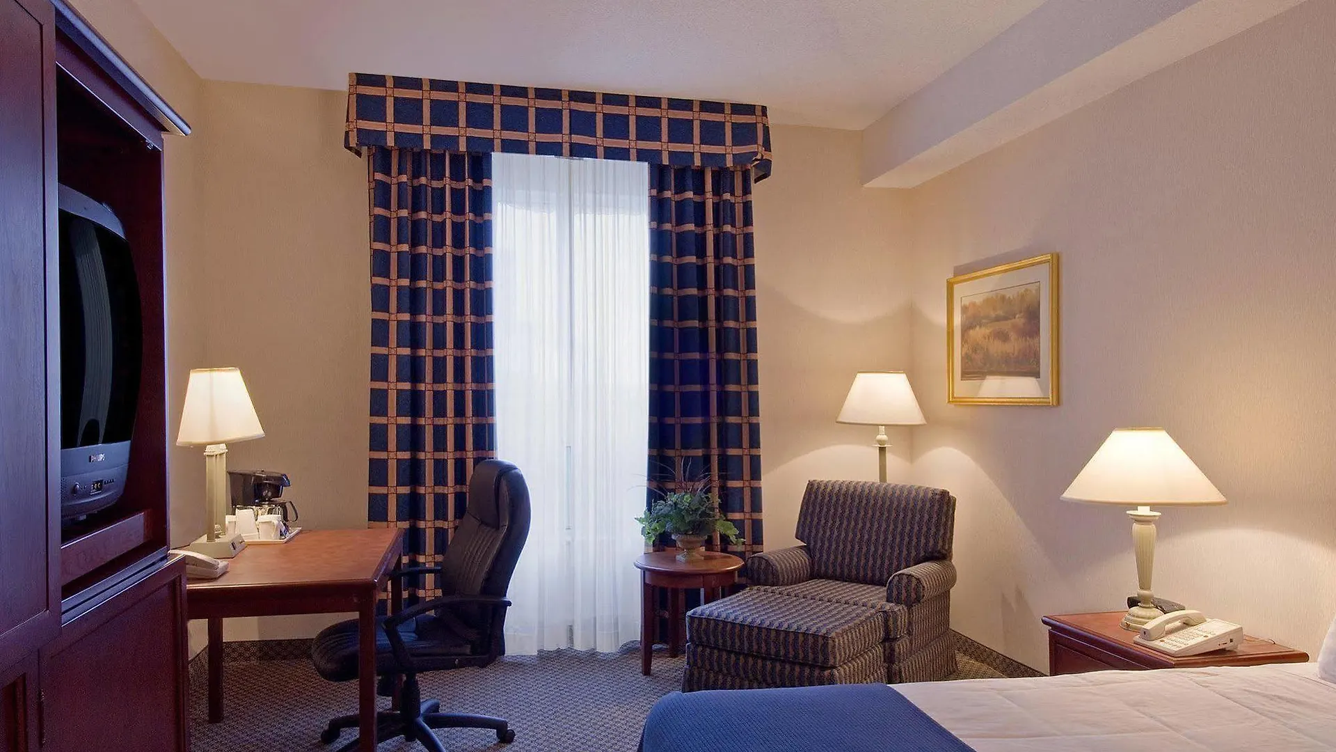 Hotel Holiday Inn Express Toronto Downtown By Ihg