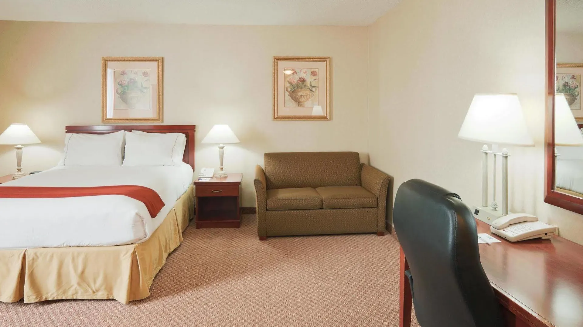 Holiday Inn Express Toronto Downtown By Ihg 3*,