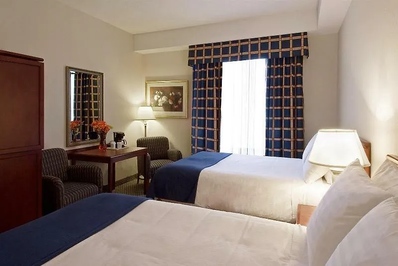 Holiday Inn Express Toronto Downtown By Ihg 3*,