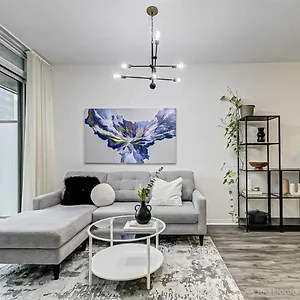 Prime Location - Stunning 2-bdrm Apartment