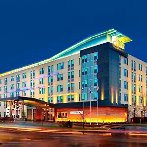 Aloft Montreal Airport Hotel Dorval
