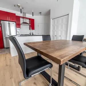https://aux-havres-urbains-le-penthouse-du-kameleon.hotelsquebeccity.net
