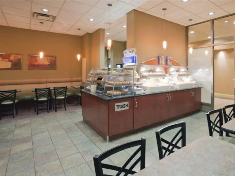 Holiday Inn Express Toronto Downtown By Ihg Hotel