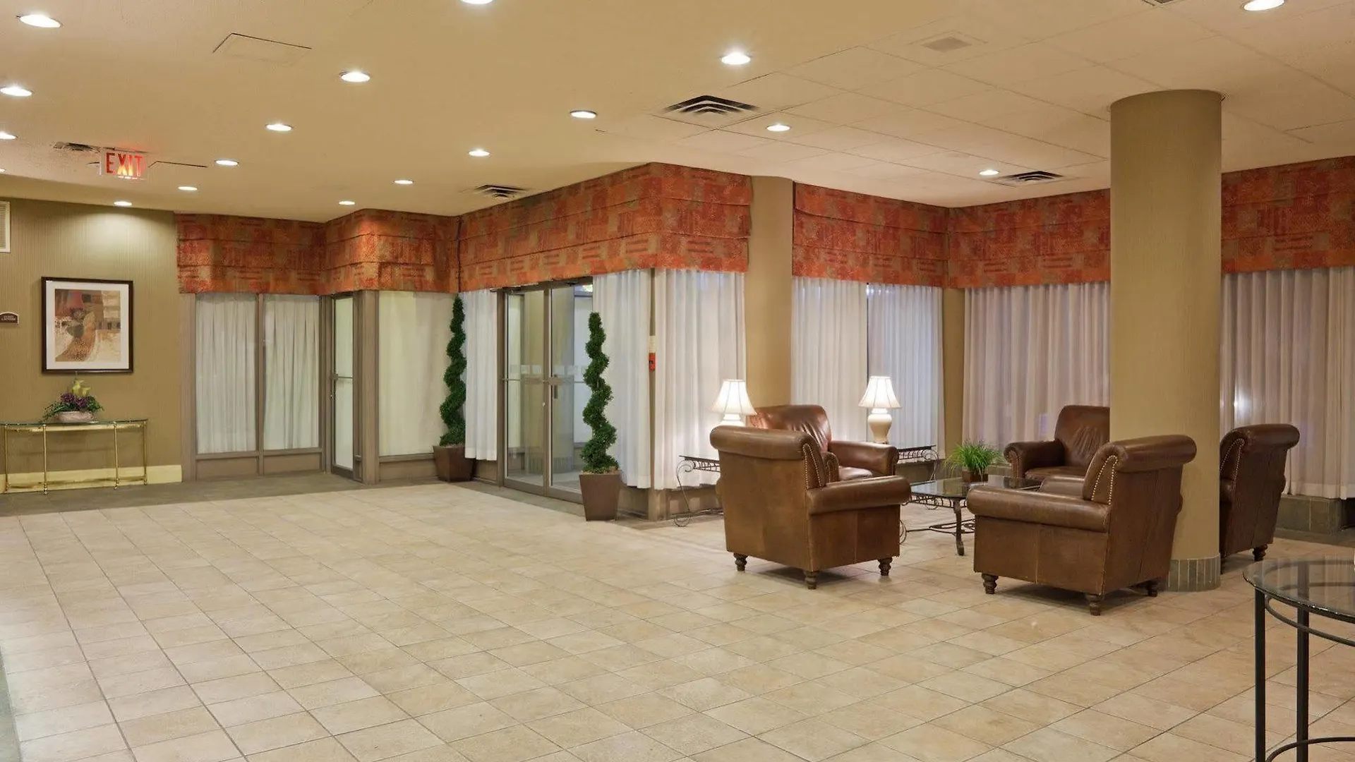 Holiday Inn Express Toronto Downtown By Ihg 3*,